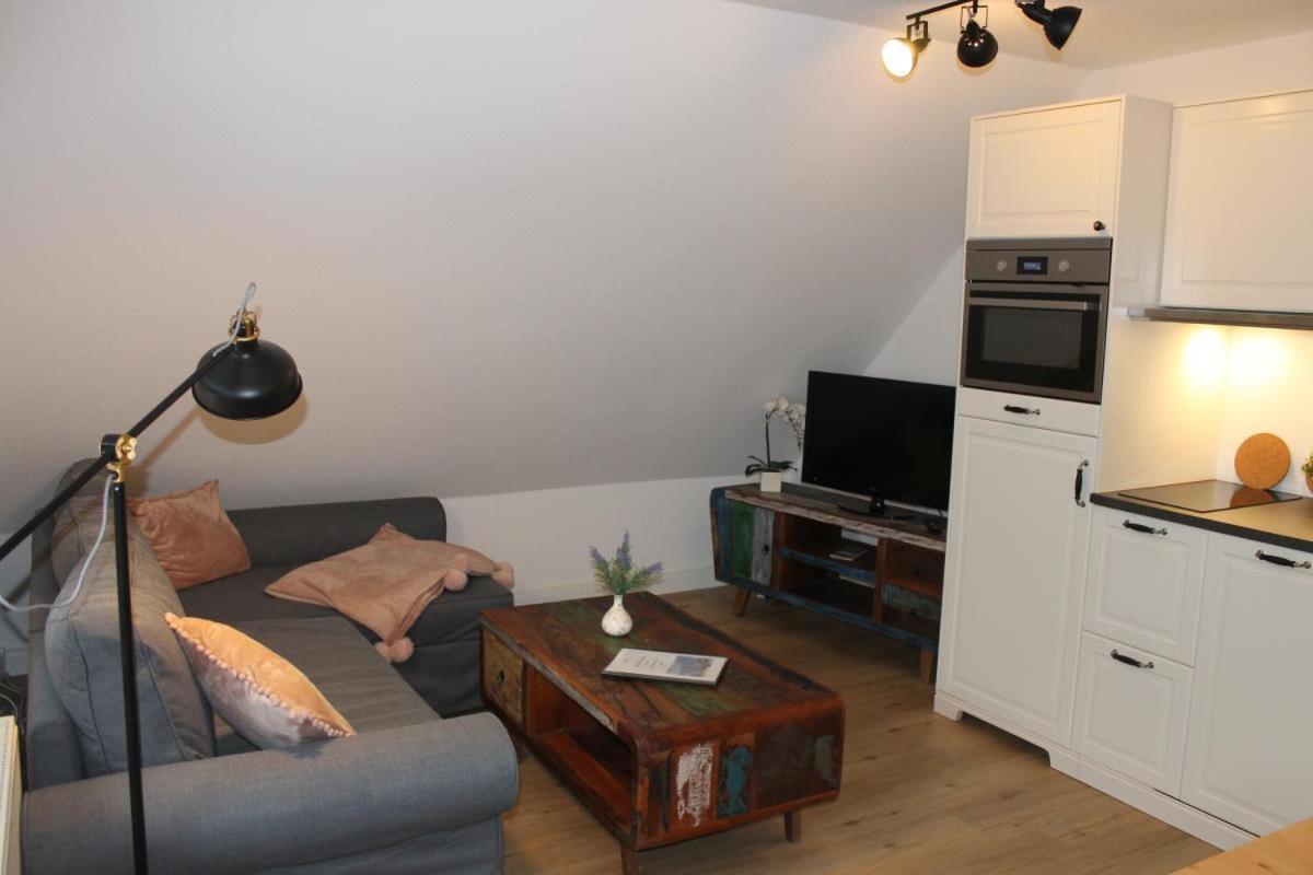 Ferienwohnung Lasse In Wieck Bagian luar foto