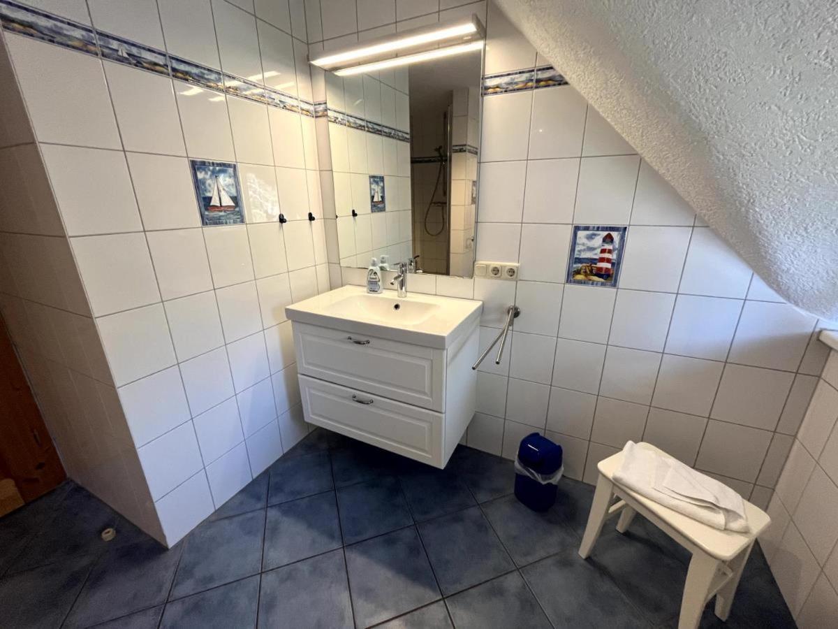 Ferienwohnung Lasse In Wieck Bagian luar foto