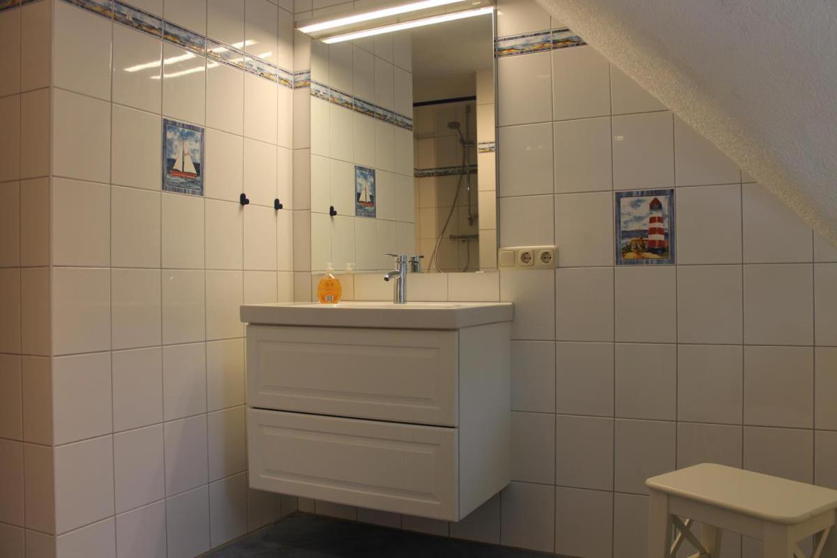Ferienwohnung Lasse In Wieck Bagian luar foto