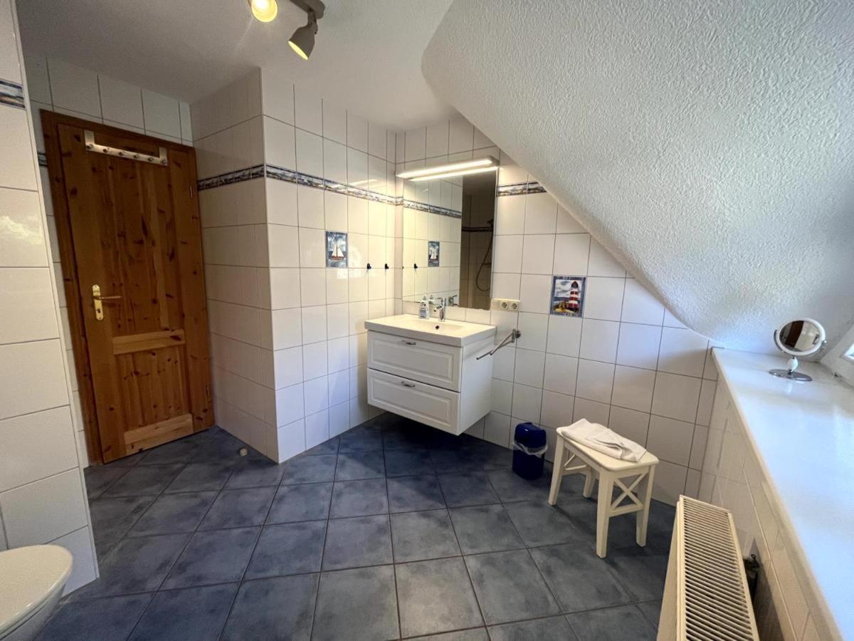 Ferienwohnung Lasse In Wieck Bagian luar foto