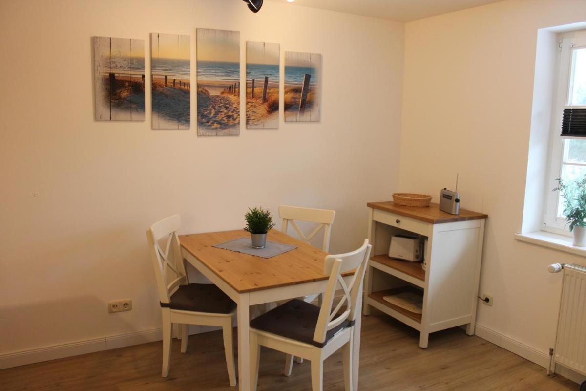 Ferienwohnung Lasse In Wieck Bagian luar foto