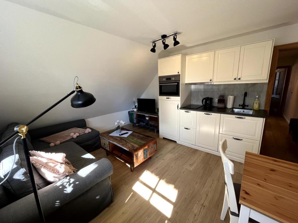 Ferienwohnung Lasse In Wieck Bagian luar foto